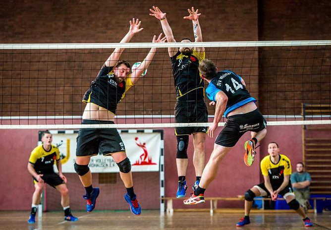 Wer bleibt ungeschlagen? Am Samstag m&uuml;ssen die Nordh&auml;user Volleyballer des SVC gegen den VC Gotha ran (Foto: Dominik Rieger)