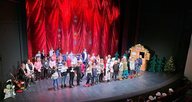 Weihnachtsprogramm (Foto: BBS) Weihnachtsprogramm (Foto: BBS)