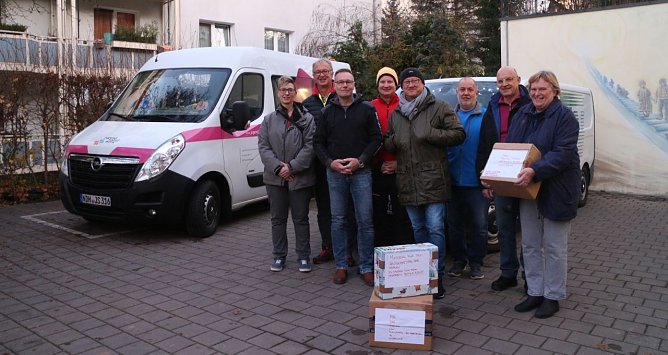 Hilfskonvoi nach Mediasch gestartet (Foto: Angelo Glashagel) Hilfskonvoi nach Mediasch gestartet (Foto: Angelo Glashagel)