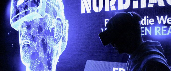 Jugendclubhaus Nordhausen eröffnet "VR-Arena" (Foto: Angelo Glashagel) Jugendclubhaus Nordhausen eröffnet "VR-Arena" (Foto: Angelo Glashagel)