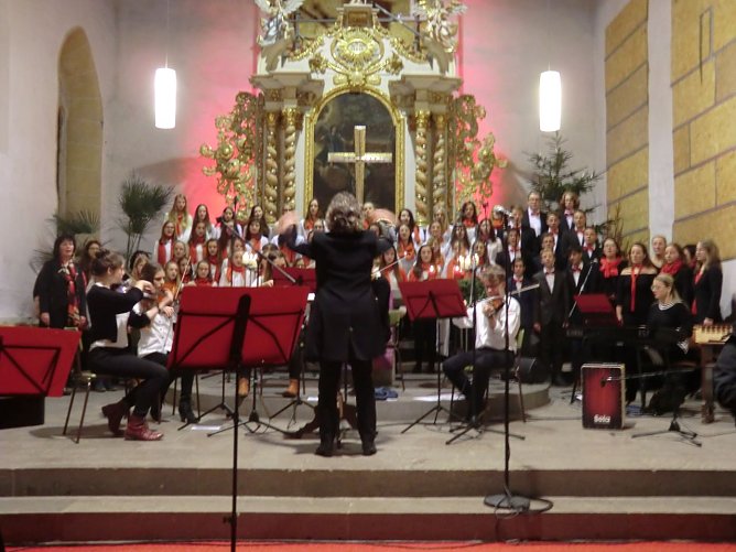 Bleicher&ouml;der Gymnasium l&auml;dt zum Weihnachtskonzert (Foto: Schillergymnasium Bleicherode)