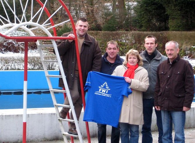 Bescherung im Waldbad (Foto: privat) Bescherung im Waldbad (Foto: privat)