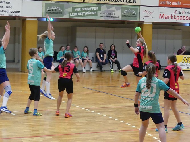 Heute traf die weibliche D-Jugend des NSV in der Verbandsliga WJD Staffel 2 Th&uuml;ringen auf die Mannschaft des SV Gl&uuml;ck Auf Bleicherode. (Foto: Silke Wegener)