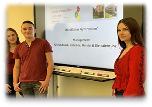 Berufsausbildung oder höherer Schulabschluss im BG <sup>+</sup> (Foto: SBZ Sondershausen) Berufsausbildung oder höherer Schulabschluss im BG <sup>+</sup> (Foto: SBZ Sondershausen)