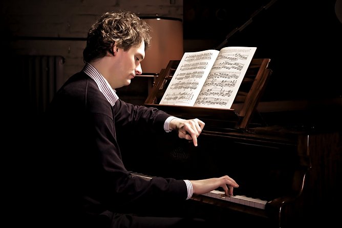 20. Sondershäuser Liszt-Konzert im Riesensaal (Foto: Photo © Stephan Reising) 20. Sondershäuser Liszt-Konzert im Riesensaal (Foto: Photo © Stephan Reising)