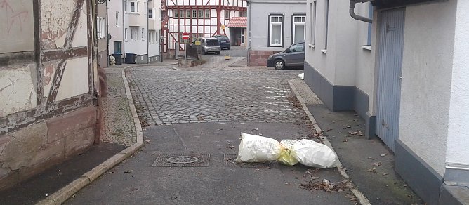 M&uuml;ll in der Stadt (Foto: B.Schwarzberg)