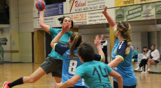 Handball (Foto: U.Tittel)