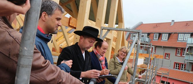 Buchmann und Klaan beim Richtest in der Sch&auml;rfgasse (Foto: AGH)