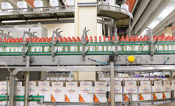 Produktion (Foto: Rotkäppchen-Mumm) Produktion (Foto: Rotkäppchen-Mumm)