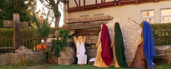 Ostergrab (Foto: R.Englert) Ostergrab (Foto: R.Englert)