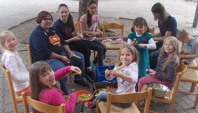 Rhabarbertreff (Foto: KiLa) Rhabarbertreff (Foto: KiLa)