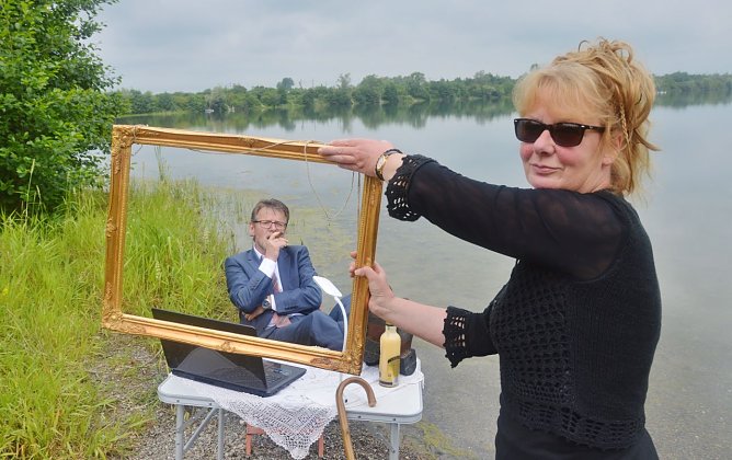 Fotoshooting mit Krimiautor Roland Lange (Foto: Christian Dolle)