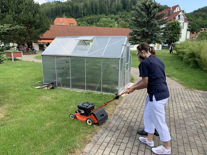 Und f&uuml;r ein bisschen Gartenarbeit war auch noch Zeit (Foto: Danny Kais)