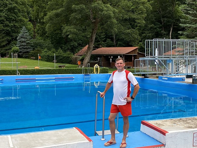 Tino Schneider im Ilfelder Freibad (Foto: Sandra Witzel)