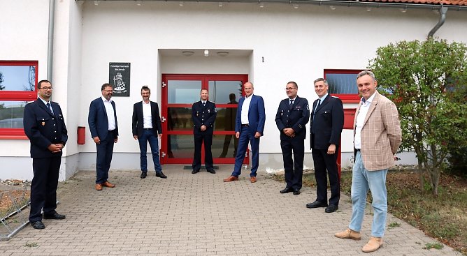 Hoher Besuch bei der Bleicherode Feuerwehr (Foto: LRA NDH) Hoher Besuch bei der Bleicherode Feuerwehr (Foto: LRA NDH)