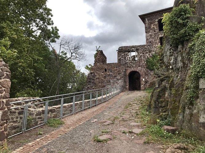 80.000 Euro erhielt der Kreis in diesem Jahr f&uuml;r den Erhalt der Burgruine Hohnstein (Foto: Pressestelle Landratsamt Nordhausen)