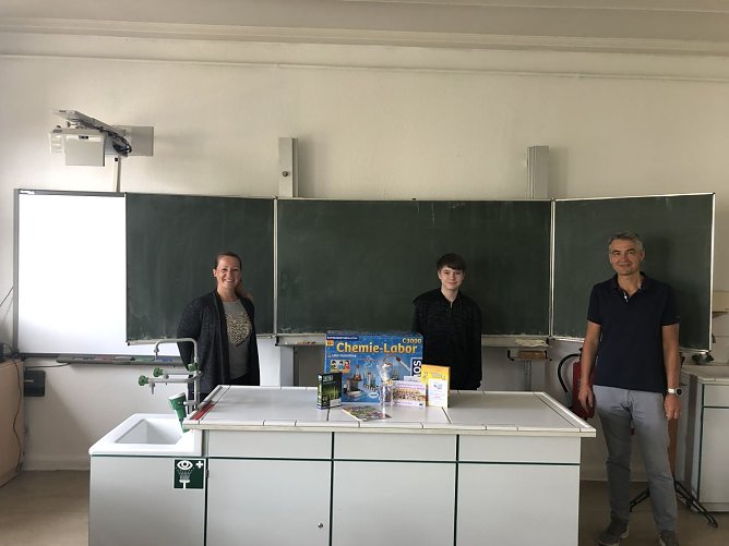 Auszeichnung für Nils Winsel (Foto: Schillergymnasium Bleicherode) Auszeichnung für Nils Winsel (Foto: Schillergymnasium Bleicherode)