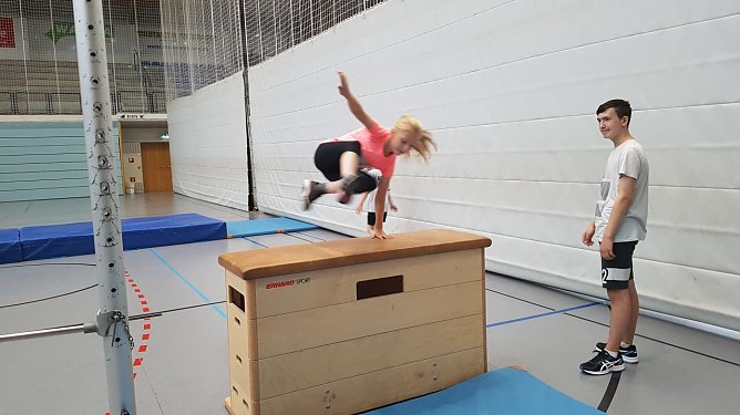 Sportlicher Aktionstag am Herder-Gymnasium (Foto: Heike Roeder) Sportlicher Aktionstag am Herder-Gymnasium (Foto: Heike Roeder)