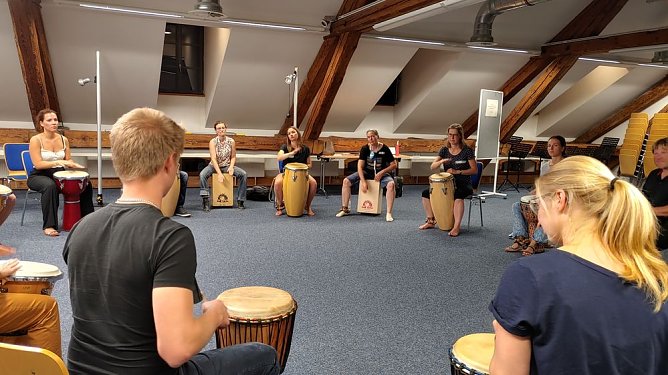 Kurs Elementare Musikpraxis erfolgreich gestartet (Foto: Thüringer Landesmusikakademie) Kurs Elementare Musikpraxis erfolgreich gestartet (Foto: Thüringer Landesmusikakademie)
