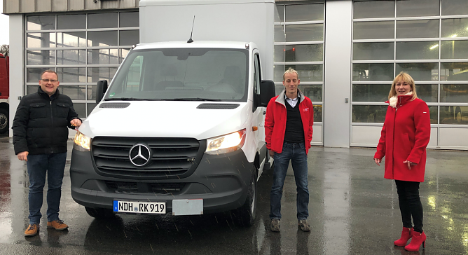 Neuer Transporter für das DRK (Foto: Doreen Apel) Neuer Transporter für das DRK (Foto: Doreen Apel)