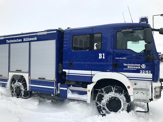 Auch das technische Hilfswerk ist im Einsatz (Foto: M.Jendricke)