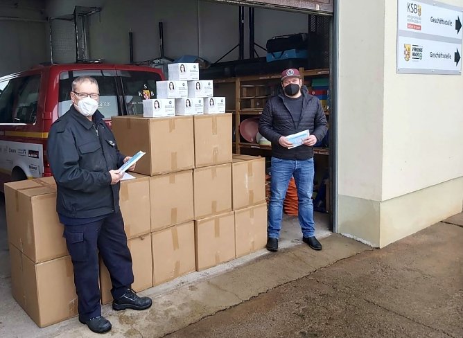 Maskenlieferung für den Kreissportbund (Foto: Pressestelle Landratsamt Nordhausen) Maskenlieferung für den Kreissportbund (Foto: Pressestelle Landratsamt Nordhausen)