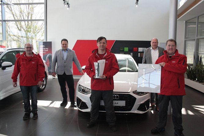 Das Werkstatt-Team des Autohauses Albertsmeyer wurde ausgezeichnet (Foto: Autohaus Albertsmeyer)