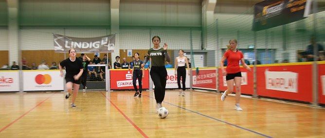 Die Fairplay Soccer-Tour der Kreissparkasse lud heute die Lessing-Schule zum Turnier (Foto: agl) Die Fairplay Soccer-Tour der Kreissparkasse lud heute die Lessing-Schule zum Turnier (Foto: agl)