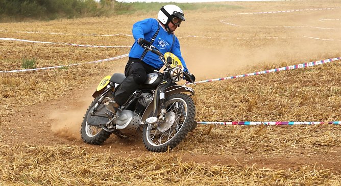 Zuverlässigkeitsprüfung bei Nordhausen ausgetragen (Foto: Klassik Südharz) Zuverlässigkeitsprüfung bei Nordhausen ausgetragen (Foto: Klassik Südharz)