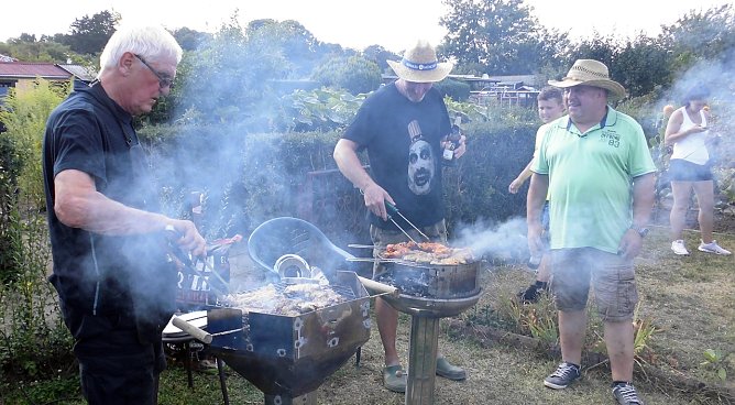 Herzhaftes gab es vom Grill (Foto: privat)