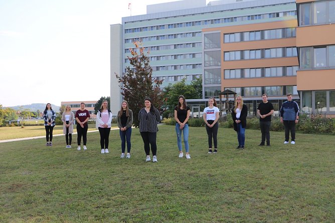 Neue Auszubildende am Südharz-Klinikum (Foto: Südharz-Klinikum) Neue Auszubildende am Südharz-Klinikum (Foto: Südharz-Klinikum)