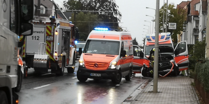 Unfall in der Stolberger Straße (Foto: privat) Unfall in der Stolberger Straße (Foto: privat)