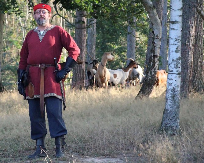 Ritter Ron l&auml;dt in den Herbstferien auf sein Rittergut Harzrigi (Foto: Horizont e.V.)