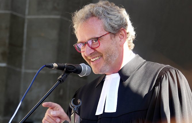 Amtseinführung Pfarrer Klemens Müller (Foto: R.Englert) Amtseinführung Pfarrer Klemens Müller (Foto: R.Englert)