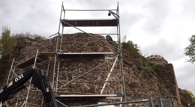 Bauarbeiten auf der Ebersburg (Foto: H.M&uuml;ller)
