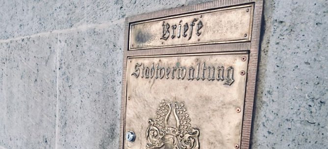 Das Rathaus hatte zuletzt Probleme mit seinem Postzusteller. Einen neuen Anbieter wird es aber vorerst nicht geben (Foto: agl)