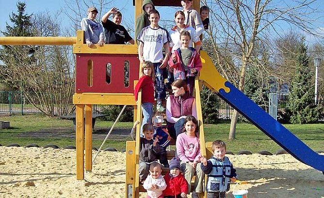 wer kann uns helfen? (Foto: Falken) wer kann uns helfen? (Foto: Falken)