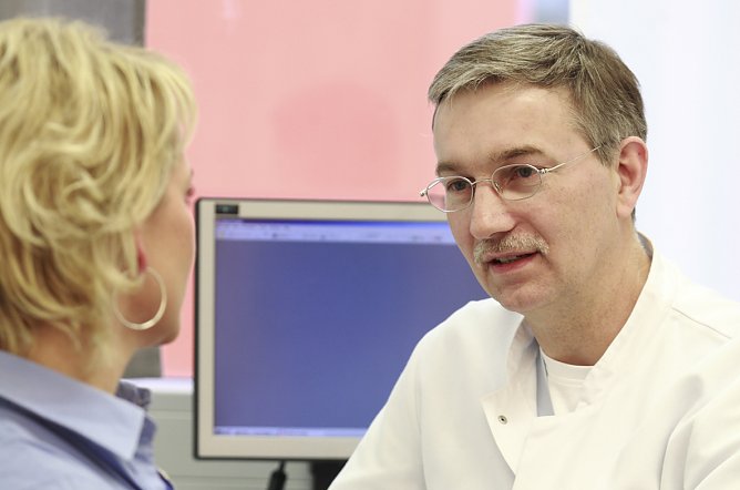 Gesundheitsberatung am Arbeitsplatz (Foto: BARMER) Gesundheitsberatung am Arbeitsplatz (Foto: BARMER)