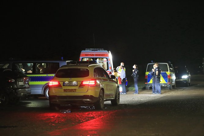 Mann nach Messerattacke festgenommen (Foto: S. Dietzel) Mann nach Messerattacke festgenommen (Foto: S. Dietzel)