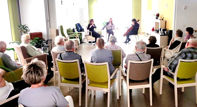 Musikalischer Start ins neue Jahr im St. Josefshaus (Foto: Heike Gerlach)
