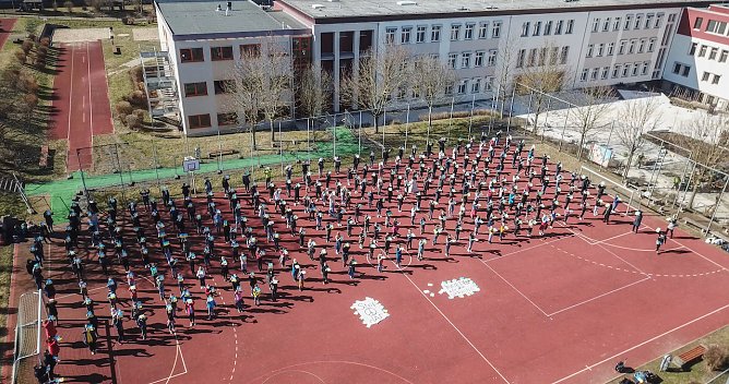 Friedenskundgebung am Schiller Gymnasium (Foto: Kay Seidel) Friedenskundgebung am Schiller Gymnasium (Foto: Kay Seidel)