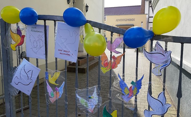 Friedenstauben wurden ausgemalt (Foto: D.Lang)