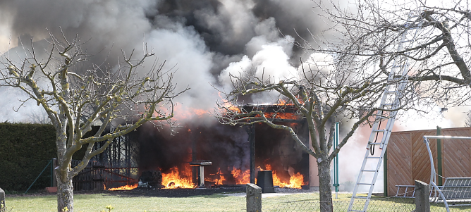 Garagenbrand in Werther (Foto: S. Dietzel)