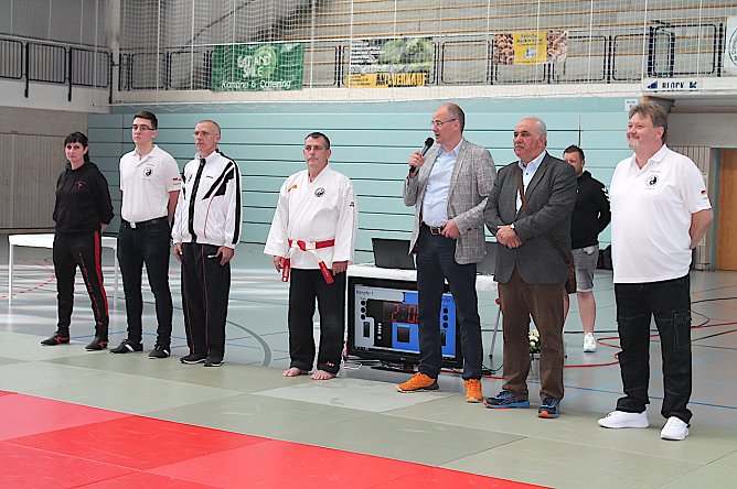 Ehrung für Thomas Köhler (Mitte) (Foto: T.Köhler) Ehrung für Thomas Köhler (Mitte) (Foto: T.Köhler)