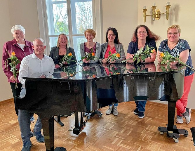 Neuer Vorstand der Kreismusikschule (Foto: Pressestelle Landratsamt Nordhausen) Neuer Vorstand der Kreismusikschule (Foto: Pressestelle Landratsamt Nordhausen)