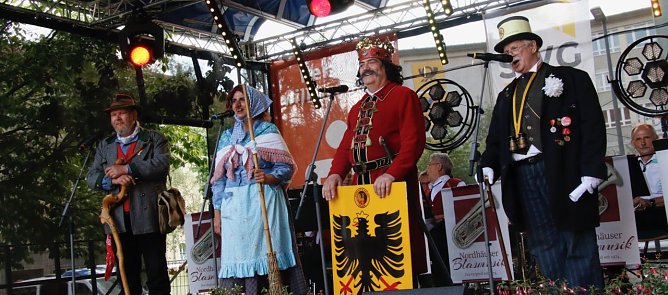 Das 52. Rolandsfest wurde nach zwei Jahren Pause heute auf dem Rathausplatz in Nordhausen er&ouml;ffnet (Foto: agl)