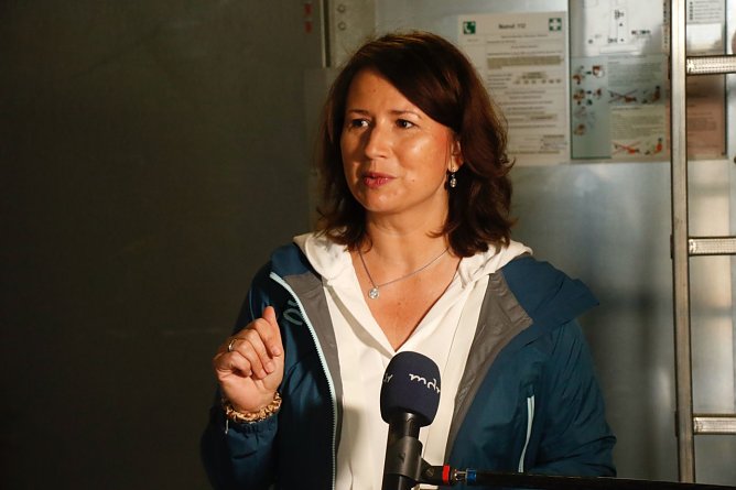 Thüringens Umweltministerin Anja Siegesmund war heute im Windpark Nentzelsrode zu Gast (Foto: agl) Thüringens Umweltministerin Anja Siegesmund war heute im Windpark Nentzelsrode zu Gast (Foto: agl)