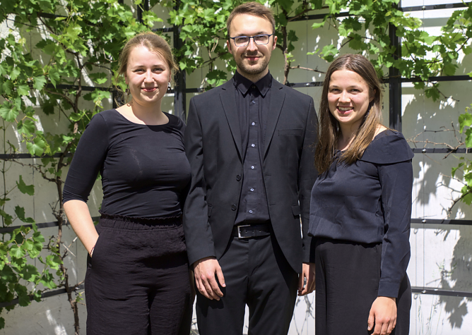 Anselma und Adrian Patzelt spielen am Sonntag zusammen mit Lovis Kriese in M&uuml;nchenlohra auf (Foto: F&ouml;rderverein Kloster M&uuml;nchenlohra)