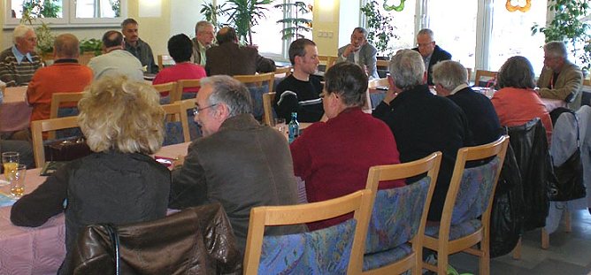 Debattiert (Foto: Buntfuss)