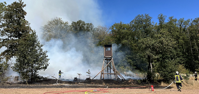 Feuerwehreinsatz bei Urbach (Foto: Silvio Dietzel) Feuerwehreinsatz bei Urbach (Foto: Silvio Dietzel)